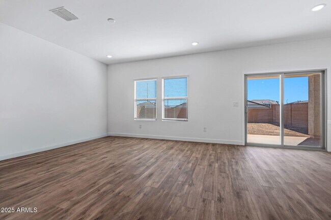 Building Photo - 3023 W Bent Tree Dr