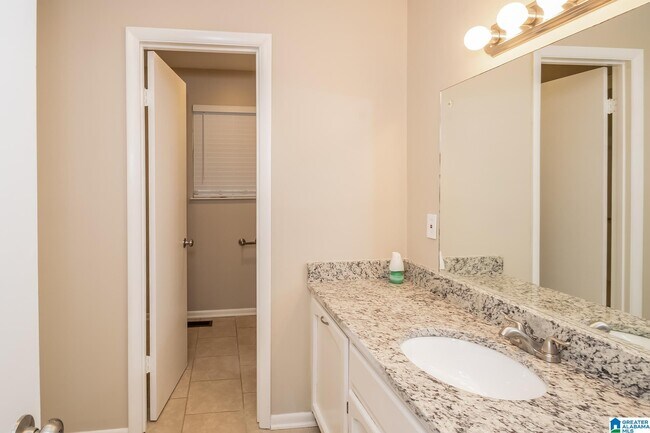 Building Photo - 12298 Richard St