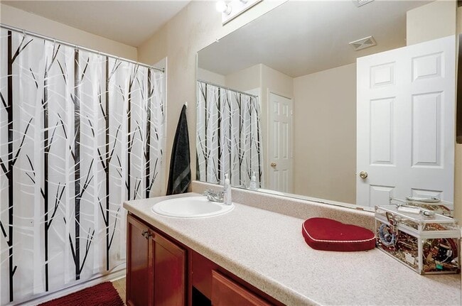 Building Photo - 18316 Great Falls Dr