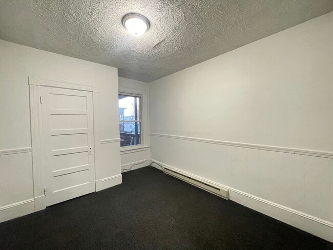 Building Photo - 457 Beech St