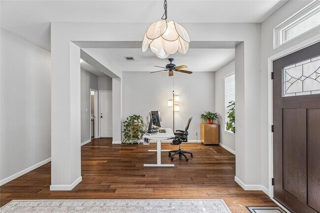Building Photo - 1705 Chula Vista Dr