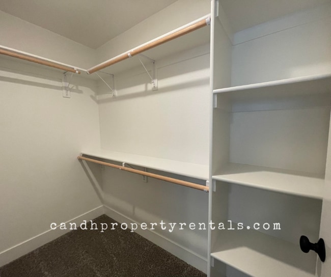 Building Photo - 6077 Northstead Ave