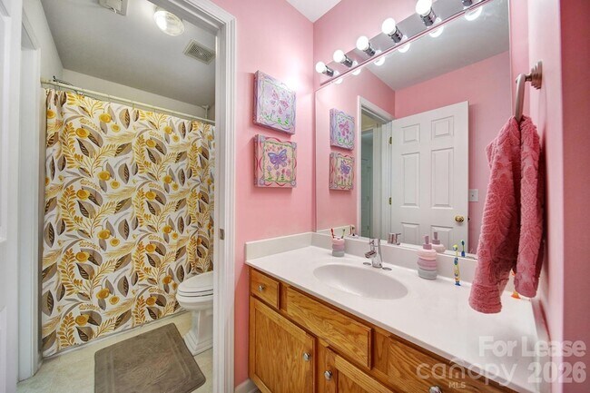 Building Photo - 12252 Stratfield Pl Cir