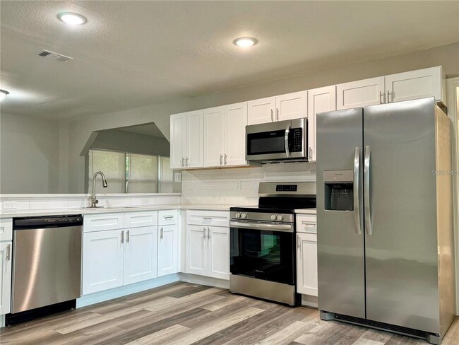 Building Photo - 810 NW 59th Ct