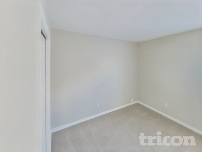 Building Photo - 8502 Deer Chase Dr