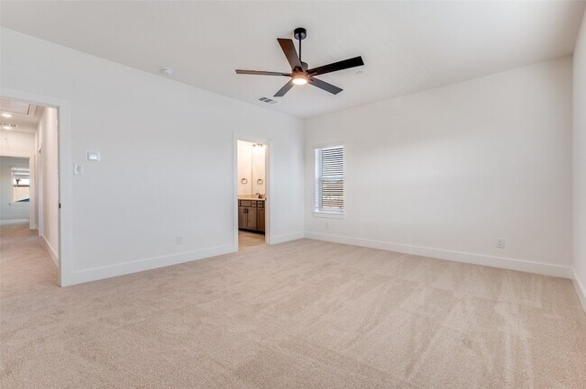 Building Photo - 4401 Cave Spgs St