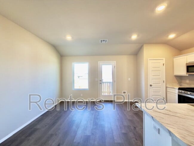 Building Photo - 1008 W Lawton Rd