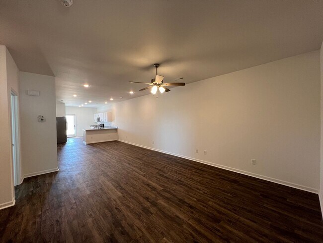 Building Photo - NEW 3 Bedroom In Duenweg, MO!