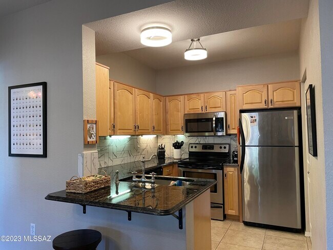 Building Photo - 1500 E Pusch Wilderness Dr