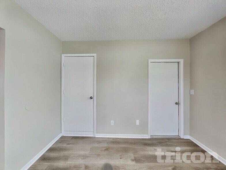 Building Photo - 1404 Fernwood Pl