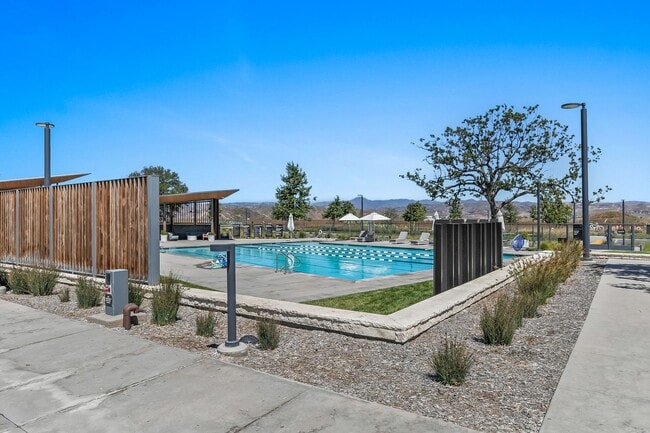 Building Photo - Exquisite Modern Townhome Nestled in the T...