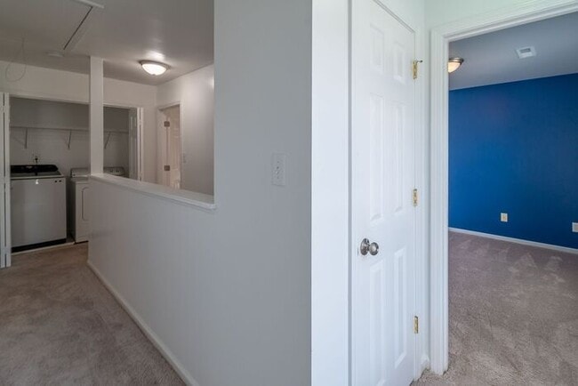 Building Photo - Charming Two-Story Home with Easy Access to Charlotte's Best Amenities