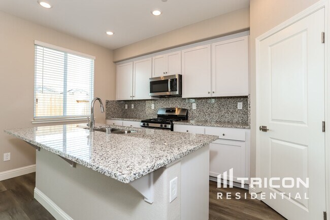 Building Photo - 2171 Comstock Ln