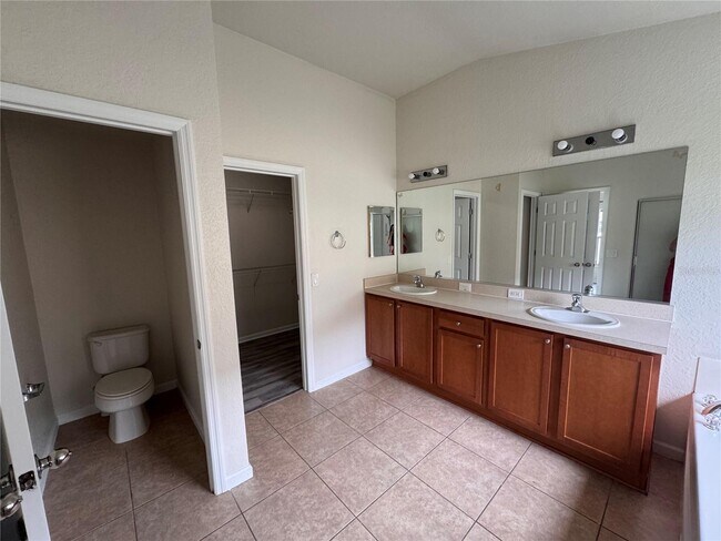 Building Photo - 3993 SW 58th Ave