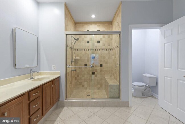 Building Photo - 1725 Gatehouse Ct