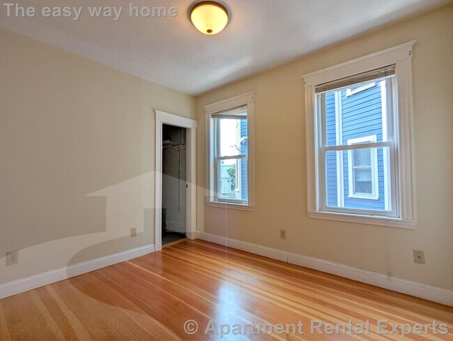 Building Photo - 79 Conwell Ave