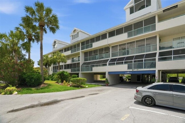 Building Photo - 5557 Sea Forest Dr