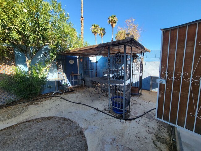 Building Photo - Single story in Montara Est 4 bed/2 full b...