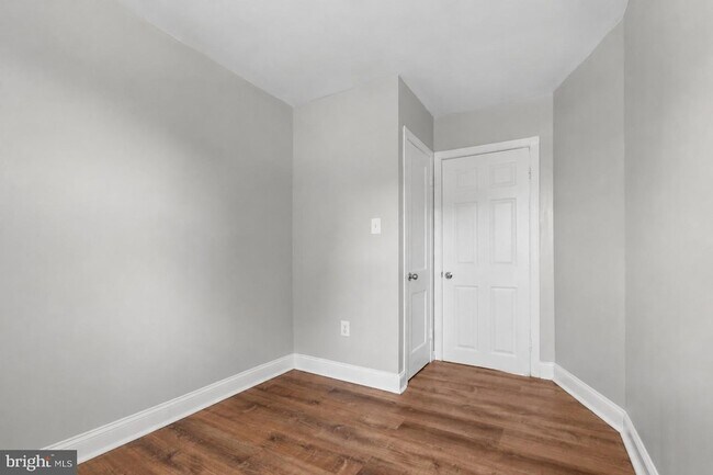 Building Photo - 1714 Pin Oak Rd