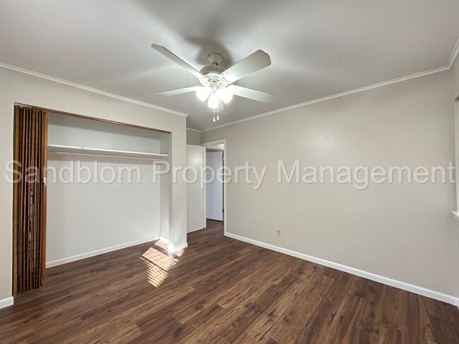 Building Photo - For Lease | Midtown Duplex | $1100 Rent