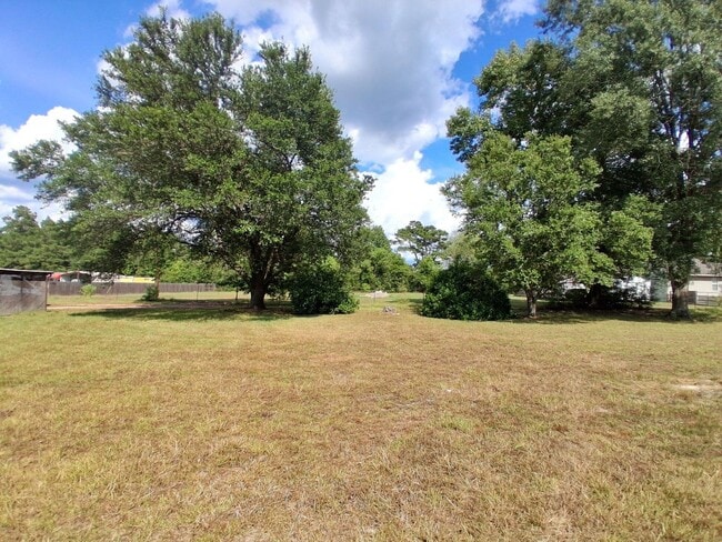 Building Photo - 9810 Lewis Rd