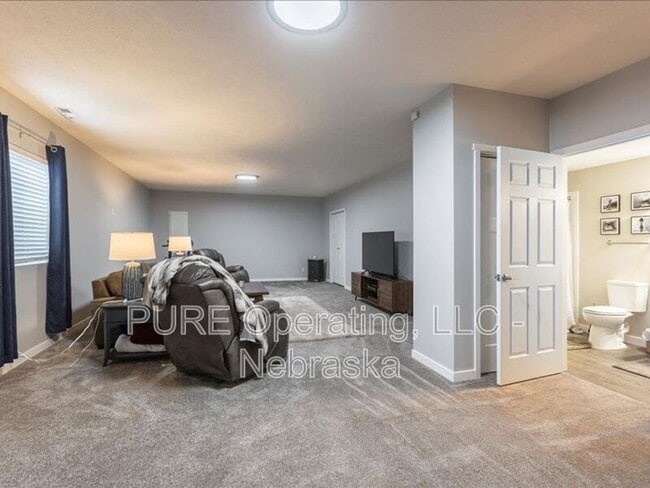 Building Photo - 6420 Kyla Dr
