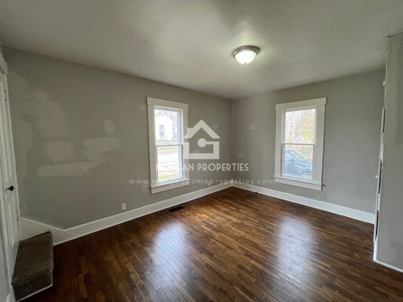 Building Photo - 1102 Spring St