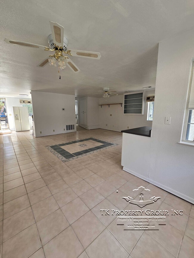 Building Photo - 17081 Penn Valley Dr