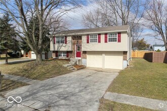 Building Photo - 7606 Home Dr