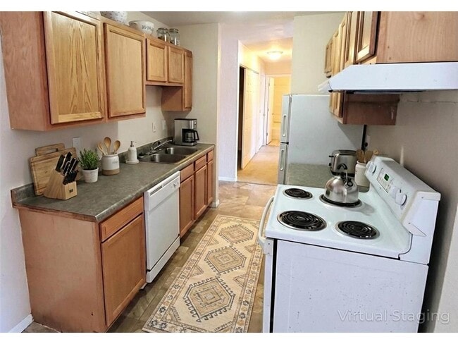 Building Photo - 808 Evergreen Ave