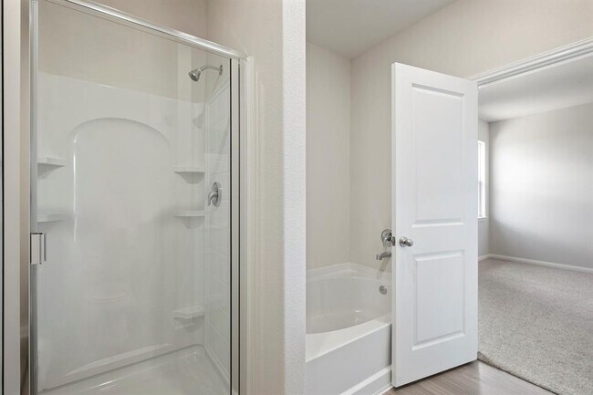 Building Photo - 1031 Rosewood Trl