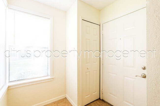 Building Photo - Winter Park 2/2 Condo in Charming Parkview...