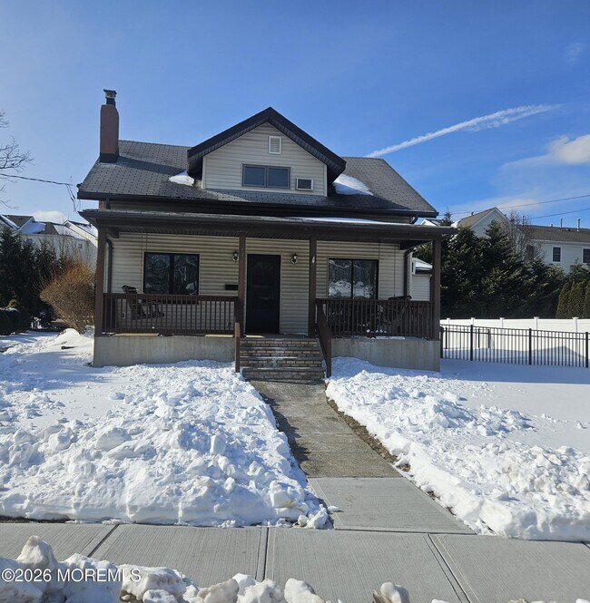 Building Photo - 176 2nd Ave