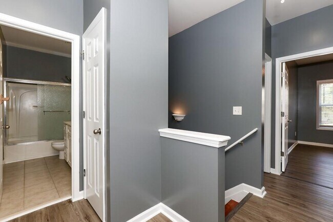 Building Photo - 2871 Cross Creek Dr