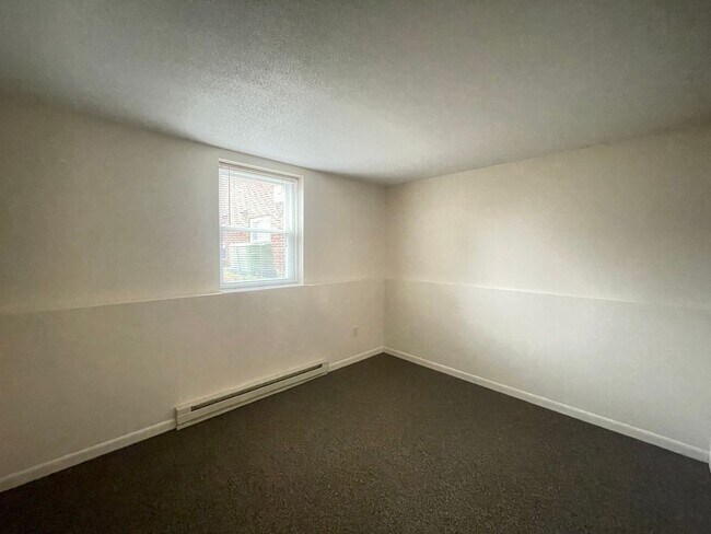 Building Photo - 181 Loudon Rd