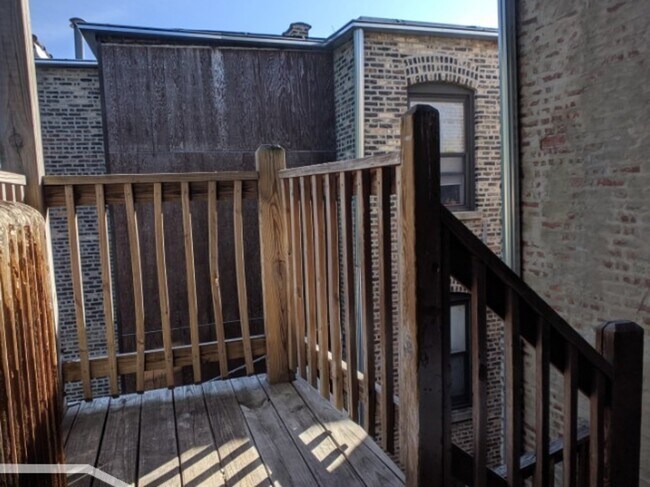 Building Photo - 2641.5 N Spaulding Ave