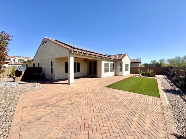 Building Photo - 5557 W Admiral Way