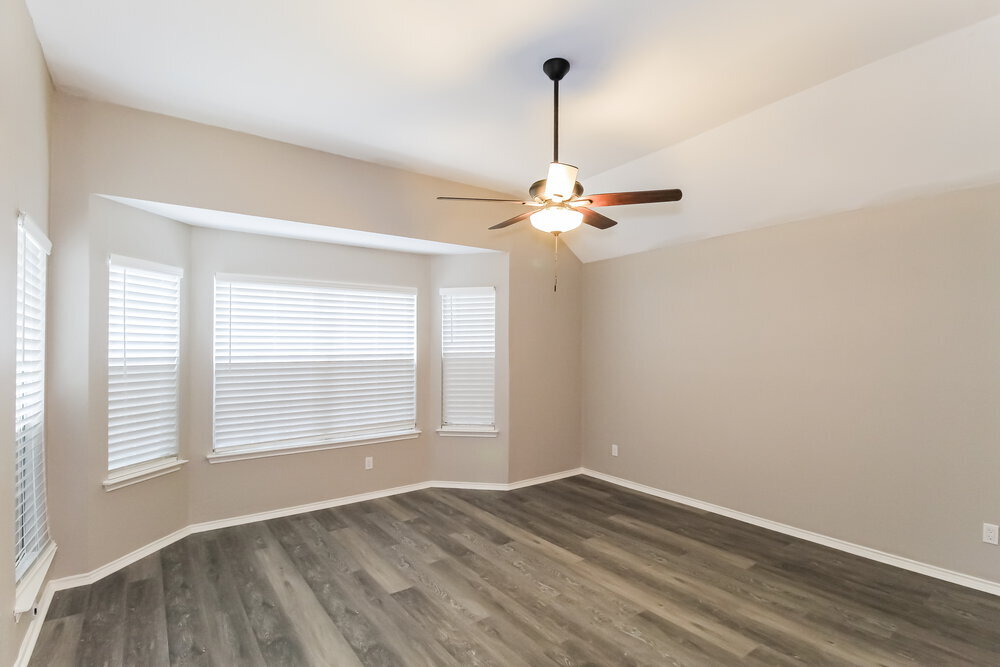 Building Photo - 1615 Barclay Dr