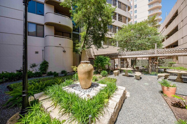 Building Photo - 3525 Sage Rd