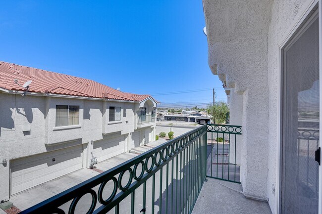 Building Photo - 6201 E Lake Mead Blvd