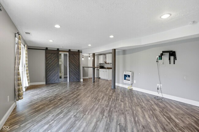 Building Photo - 12438 Hawks Landing Dr