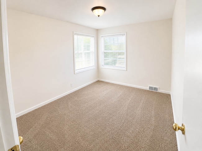 Building Photo - House For Rent in East Provo
