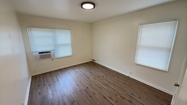 Building Photo - 1918 S 900 E