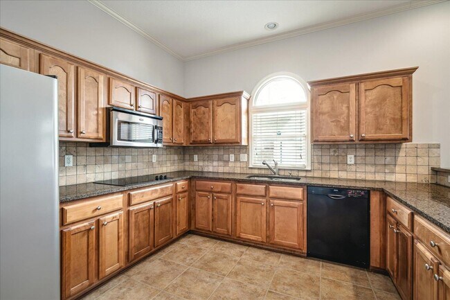 Building Photo - 12176 Preserve Woods Ln