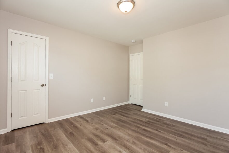 Building Photo - 4617 Esmeralda Drive