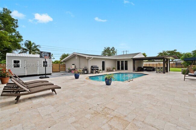 Building Photo - 9970 SW 132nd St