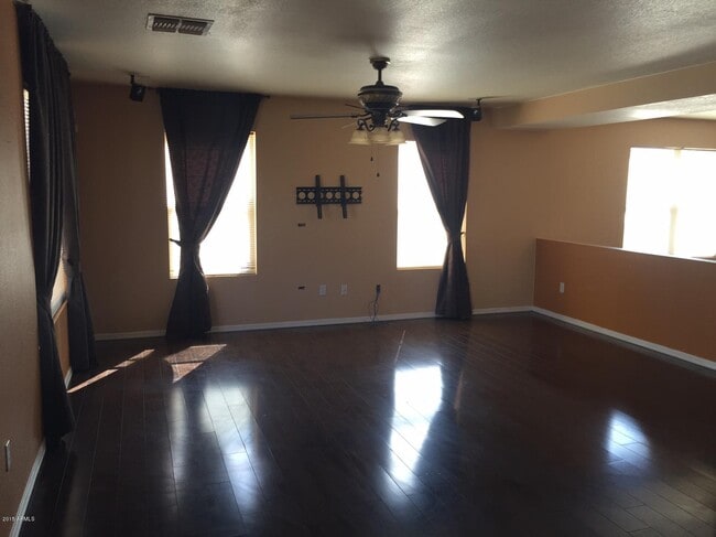 Building Photo - 17025 W Marconi Ave