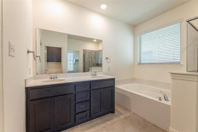 Building Photo - 7105 Wildflower Wy