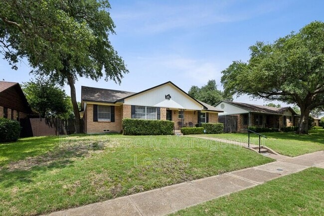 Building Photo - 9007 Sweetwater Dr