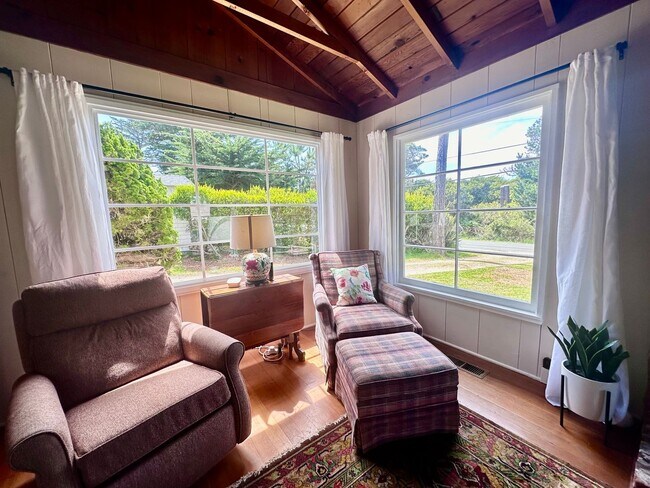 Building Photo - Idyllic Fully Furnished Cottage in Asilomar Dunes Available Monthly
